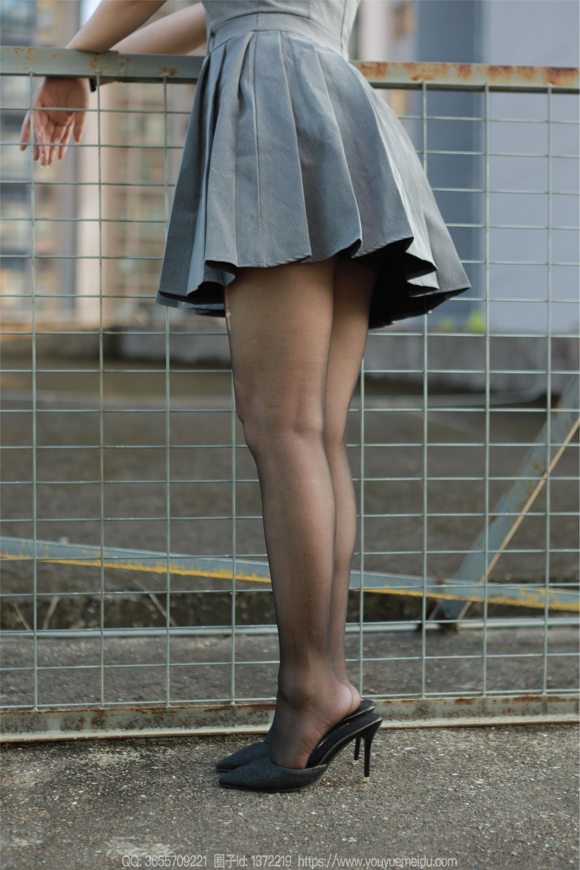 IESS异思趣向  2023.11.01 丝享家 1574 秋秋《灰色小礼裙》